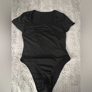 NWT SHEIN Tall Solid Scoop Neck Tee Bodysuit